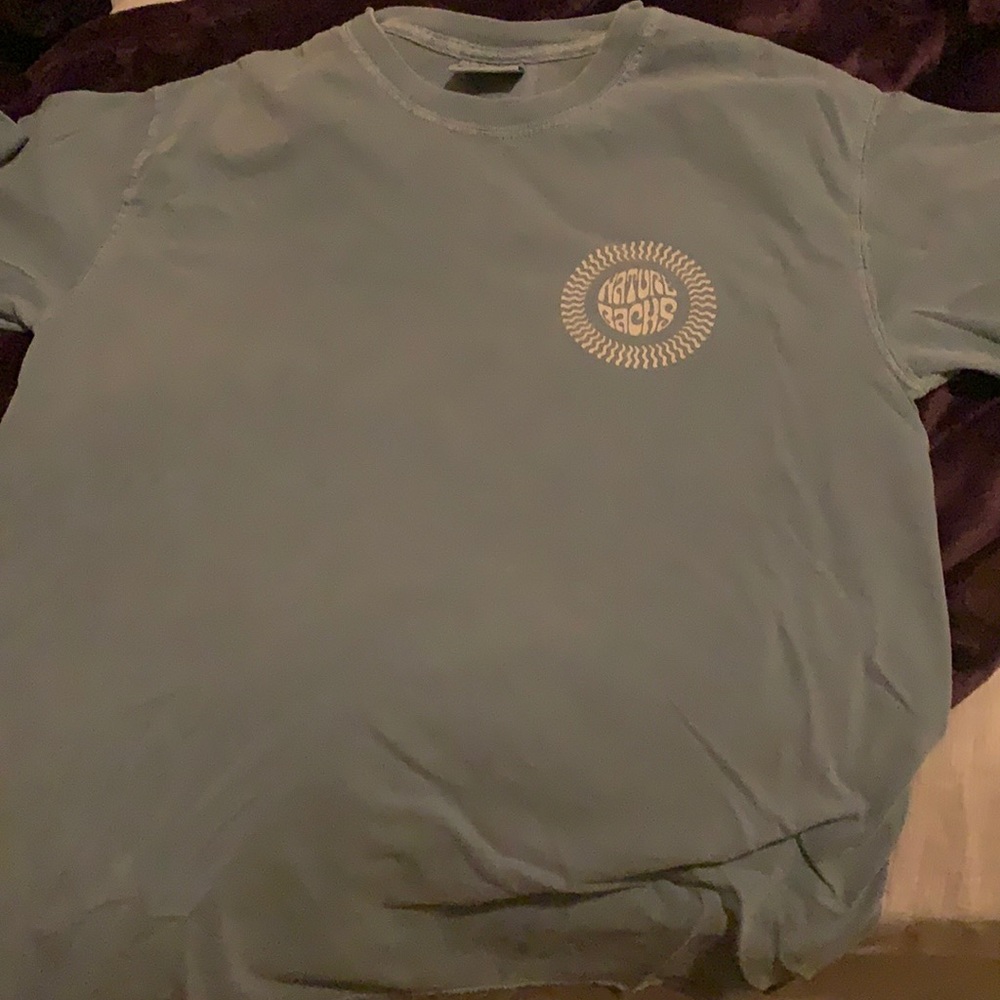 nature backs tee